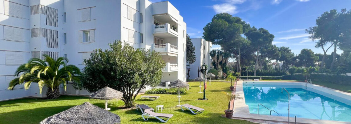 Middle Floor Apartment For Sale In Los Monteros